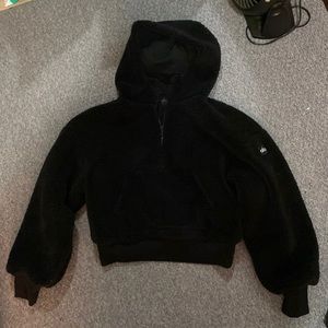 alo yoga sherpa hoodie